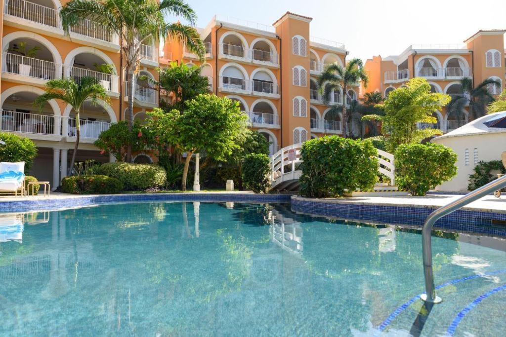 Spb 309 Luxury Beach Front Property Saint Peter Extérieur photo